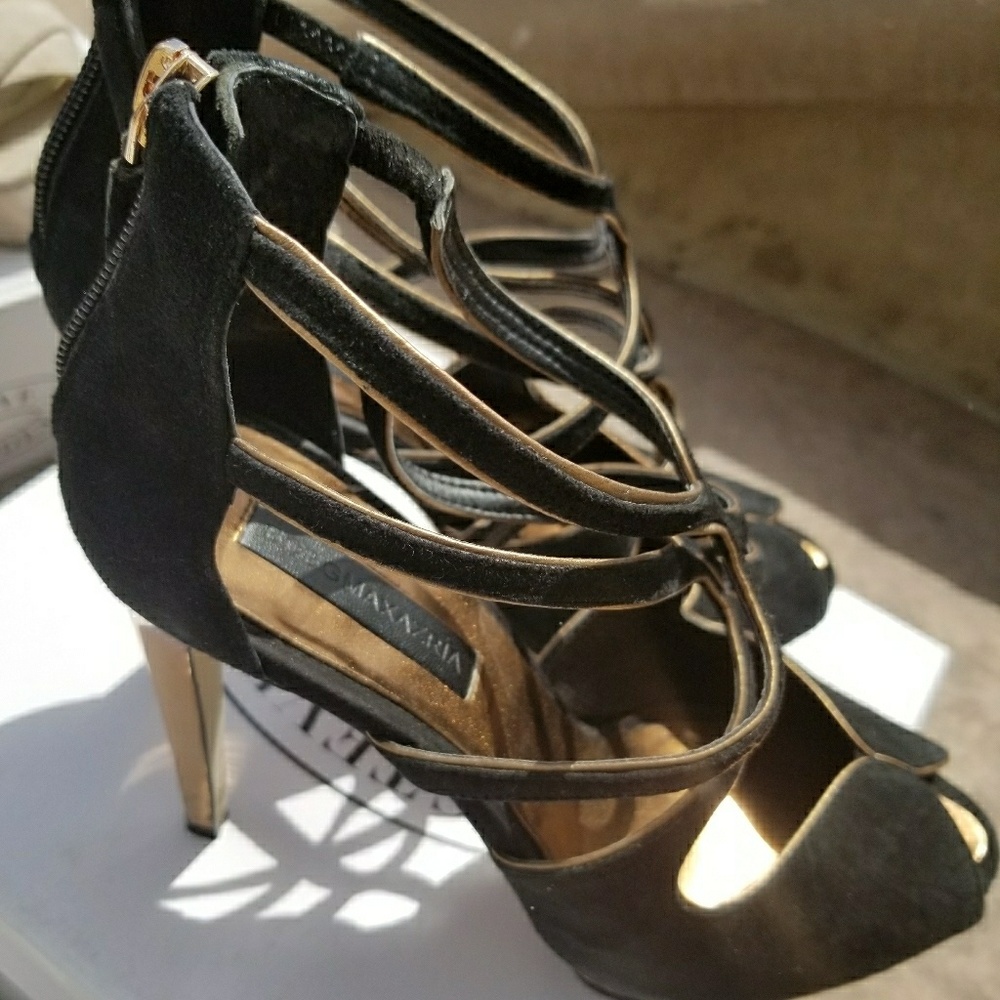 BCBG MAXAZRIA HEELS BLACK AND GOLD sz9